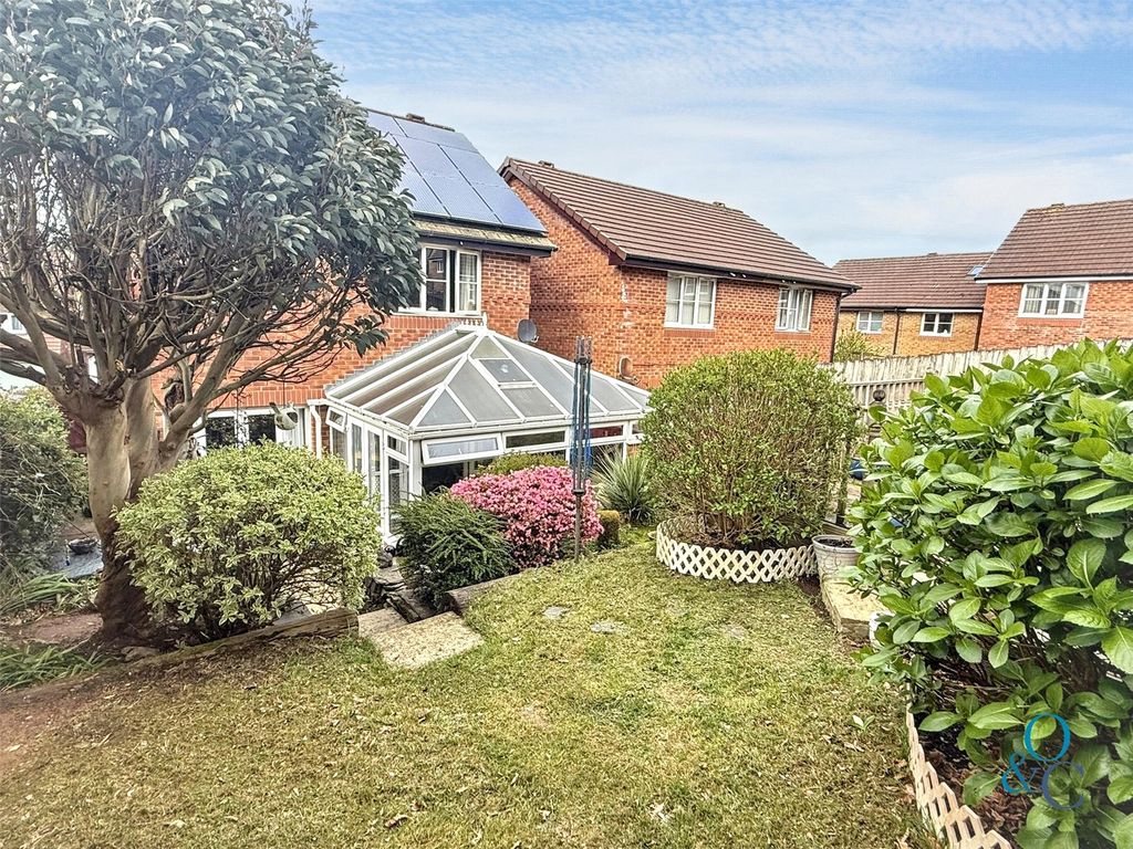 Property photo 2 of 23 Picture No. 03