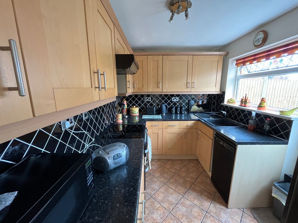 Property photo 2 of 12