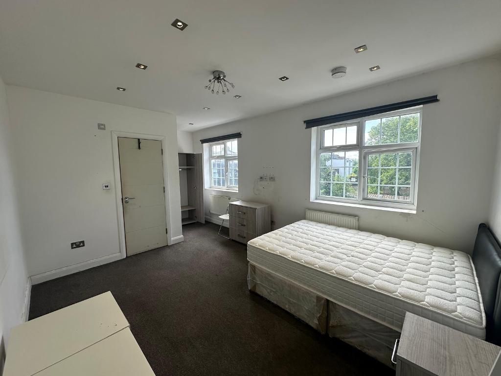 Property photo 1 of 4