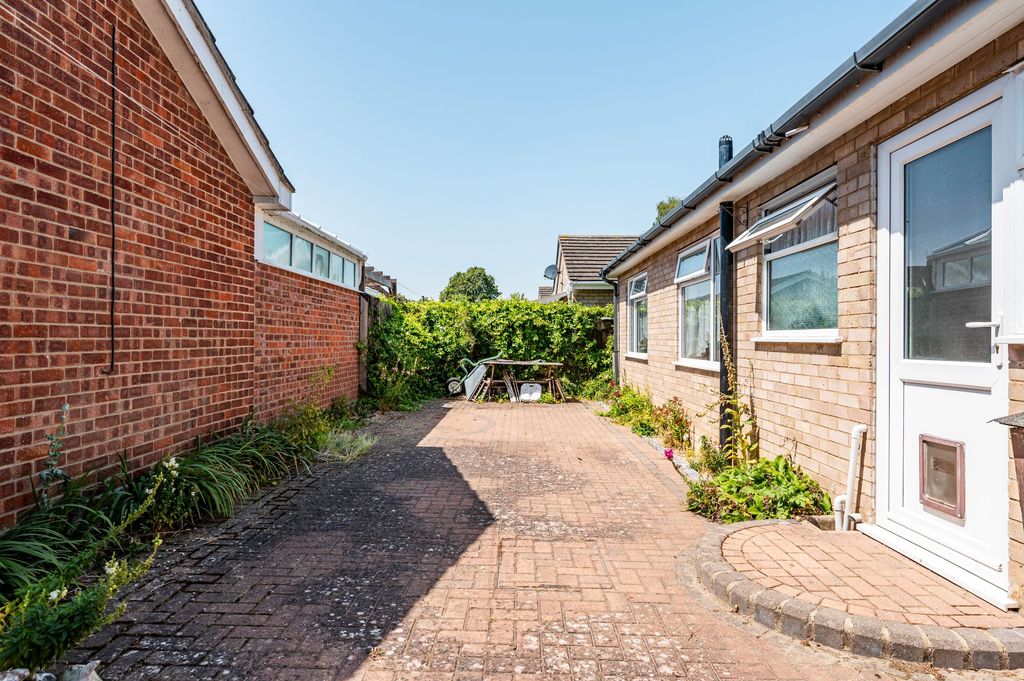 Property photo 2 of 14
