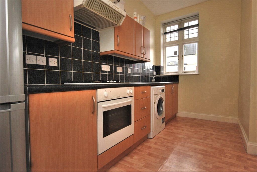 Property photo 3 of 4 Kitchen