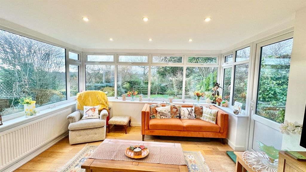 Property photo 3 of 24