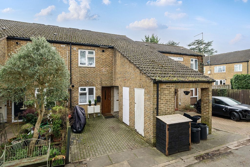 Property photo 1 of 20 1415182-1-69A01c2...