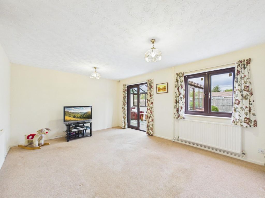 Property photo 3 of 27 Cam01576G0-Pr0416-Still022.Jpg