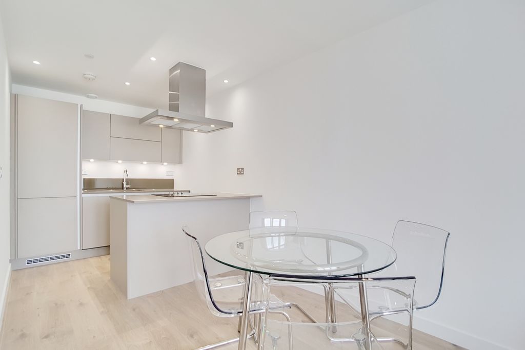 Property photo 3 of 15 6_Kitchen_Recepti...