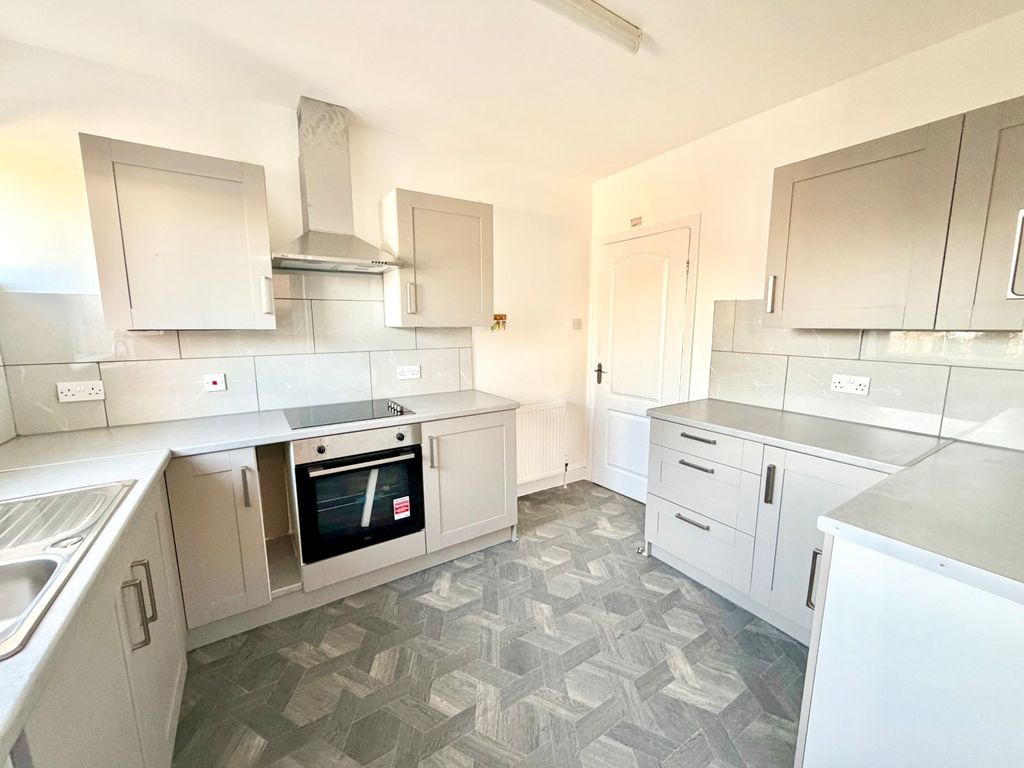 Property photo 2 of 8 Picture 2