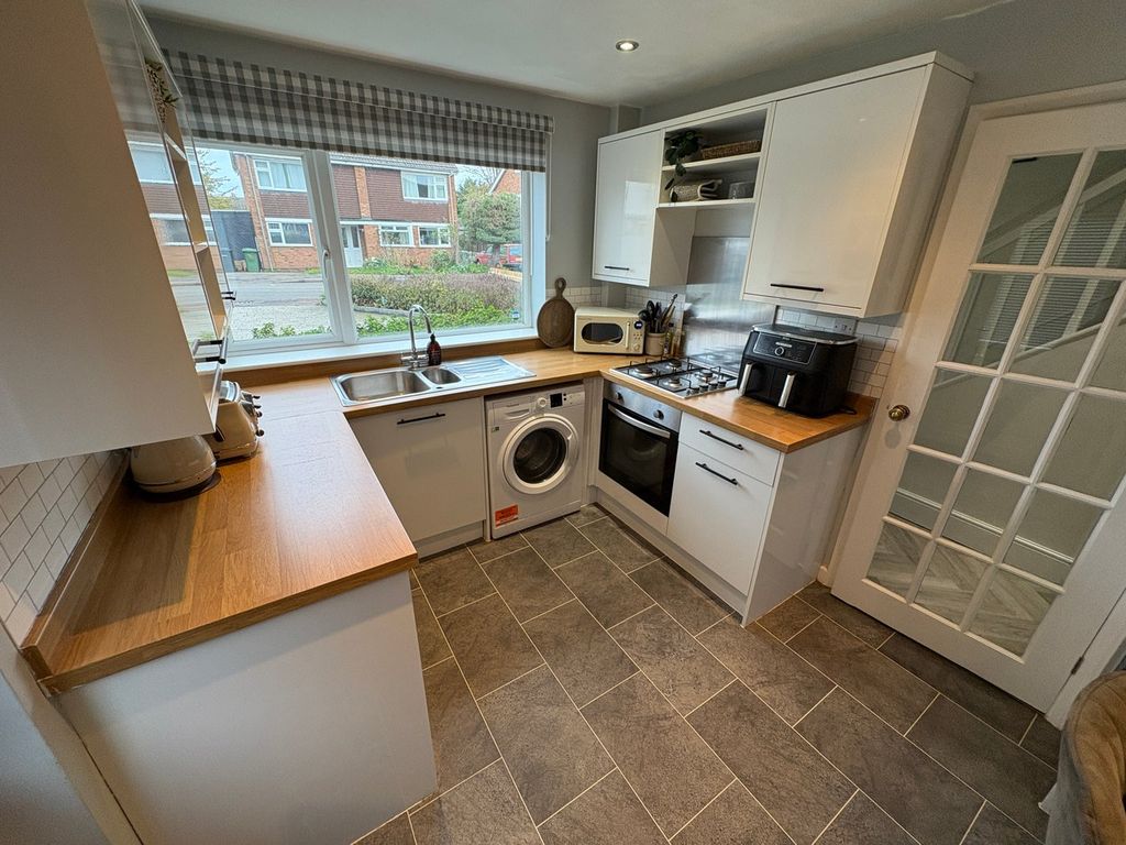 Property photo 3 of 13