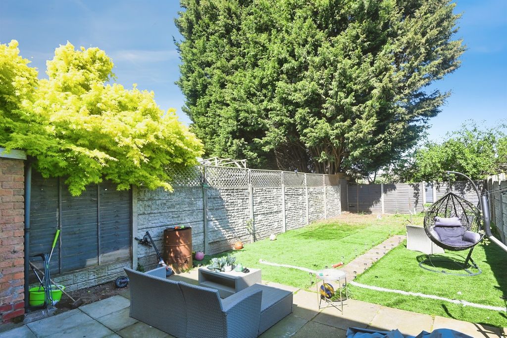 Property photo 3 of 14