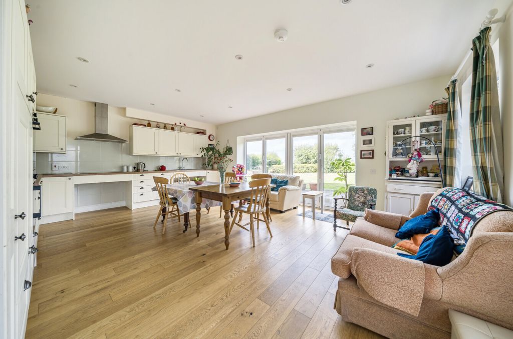 Property photo 2 of 20 1345238-17-68B5A3...