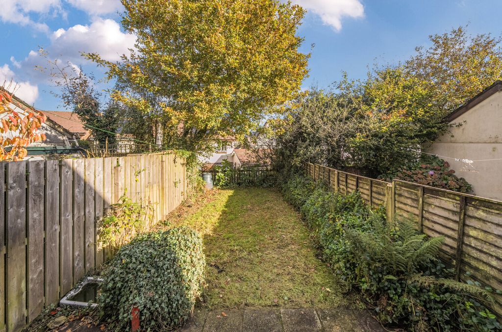 Property photo 2 of 11 1371995-3-68Ff51E...