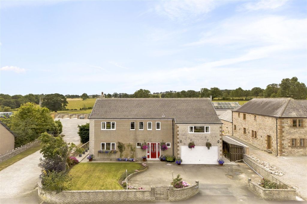 Property photo 1 of 47 Snowdrop House Front