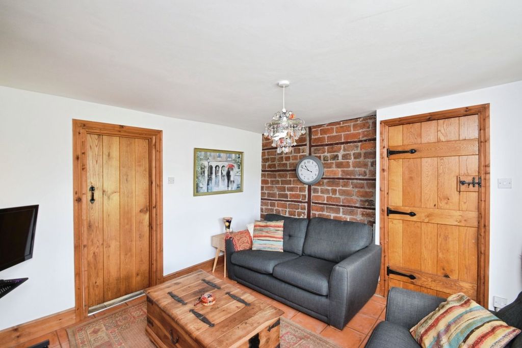 Property photo 3 of 29
