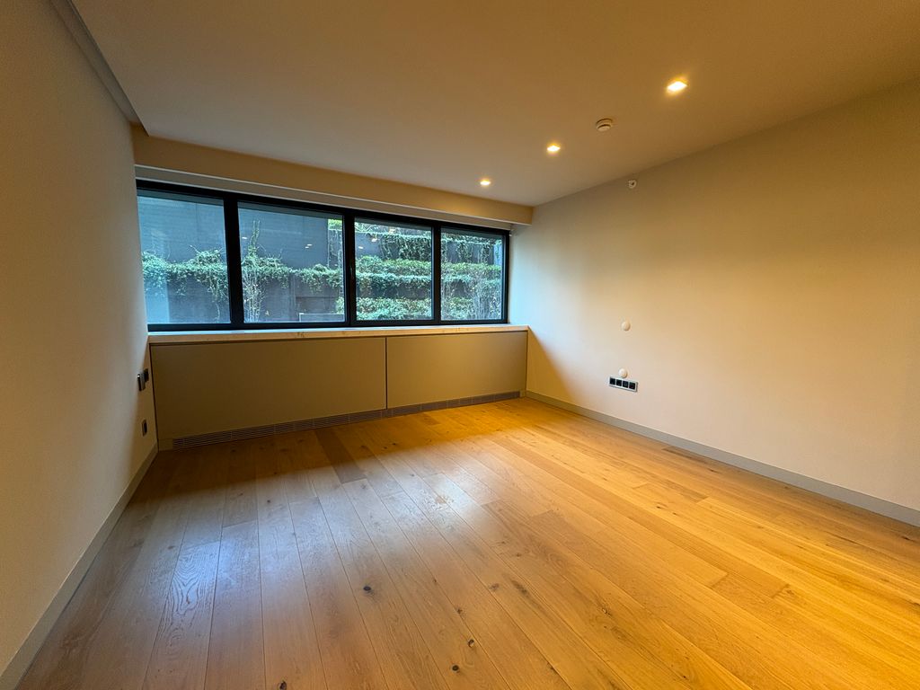 Property photo 3 of 65