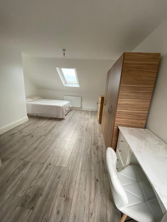 Property photo 1 of 2