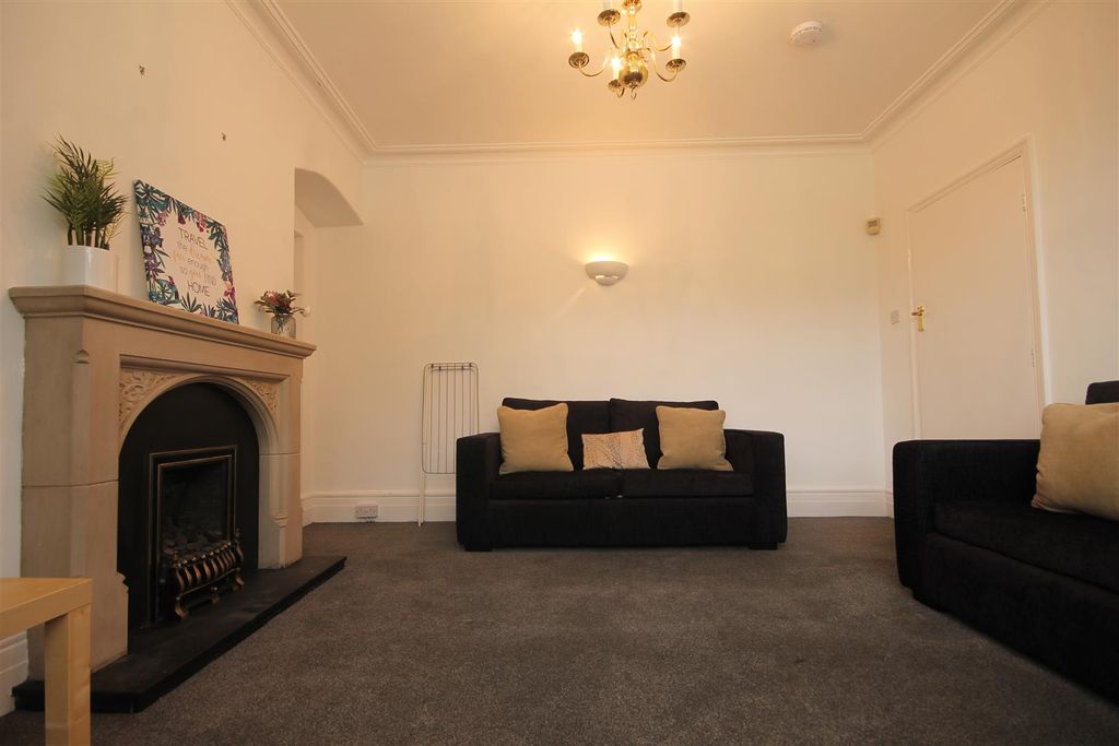 Property photo 3 of 10 17169.Jpg