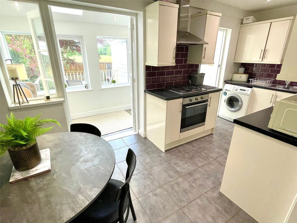 Property photo 1 of 28 Kitchen Diner