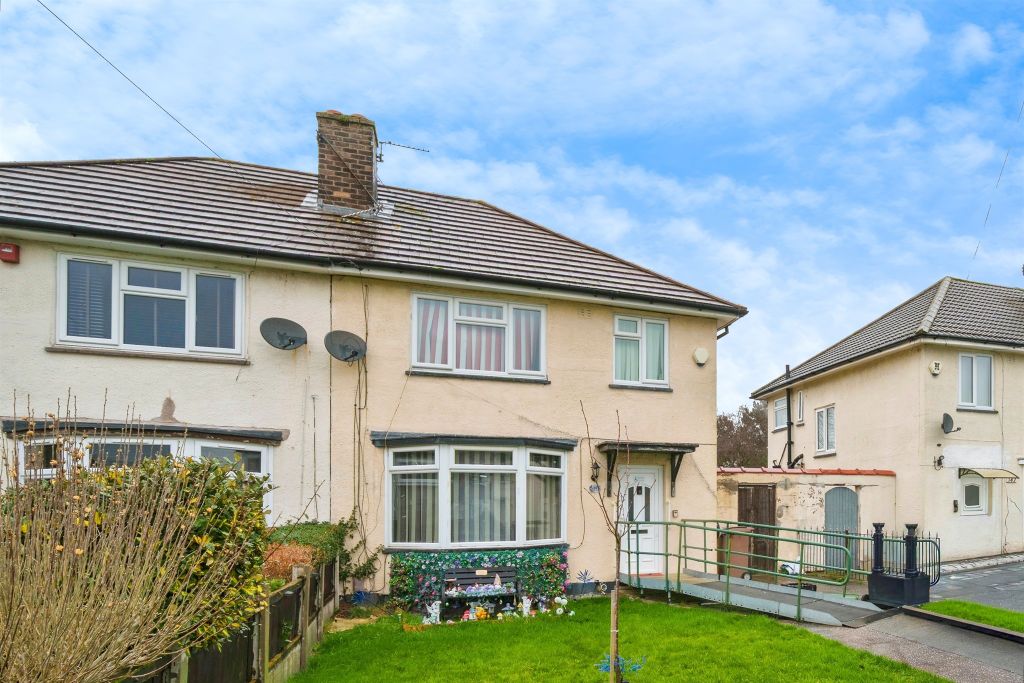 Property photo 1 of 13