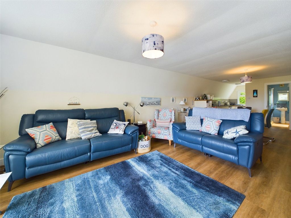 Property photo 2 of 12 Picture No. 02