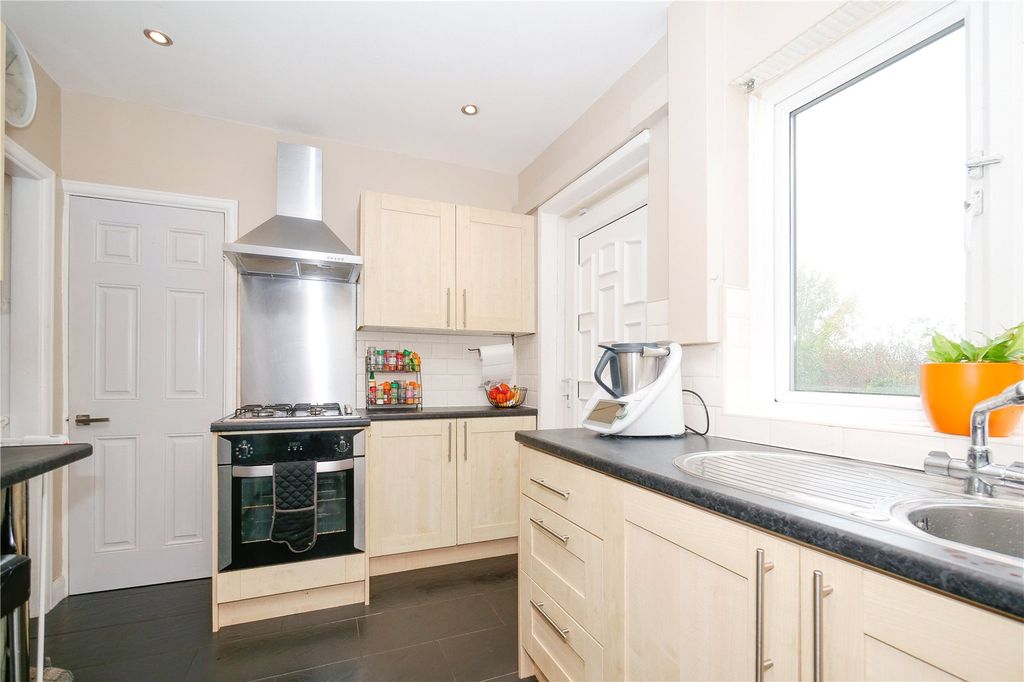 Property photo 3 of 13 Picture No. 10