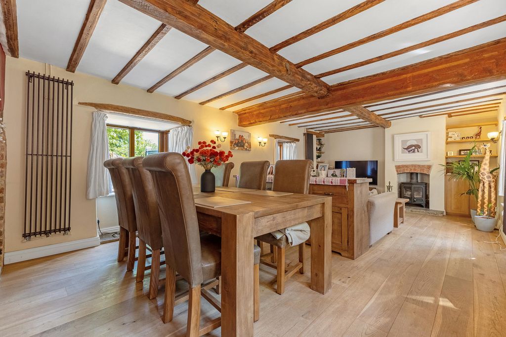 Property photo 3 of 35