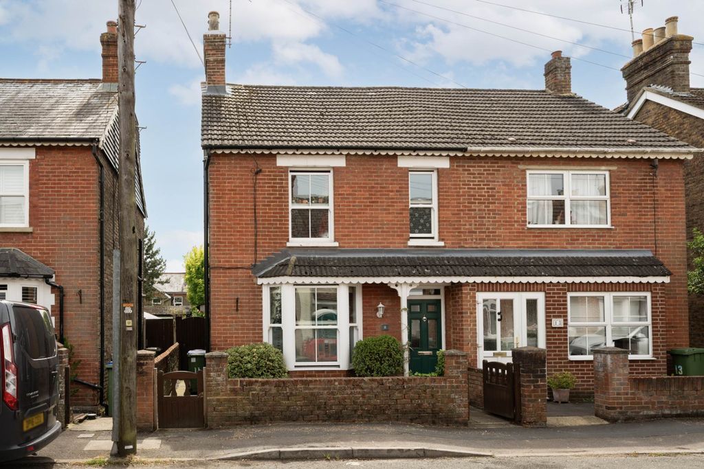 Property photo 1 of 27