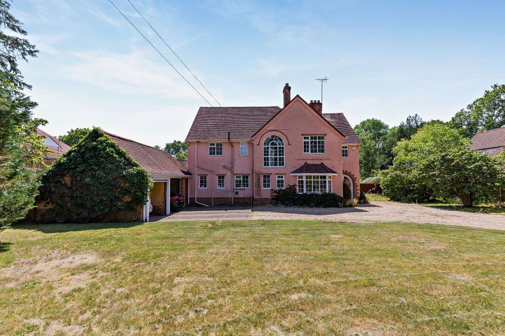 Property photo 1 of 17 Millington