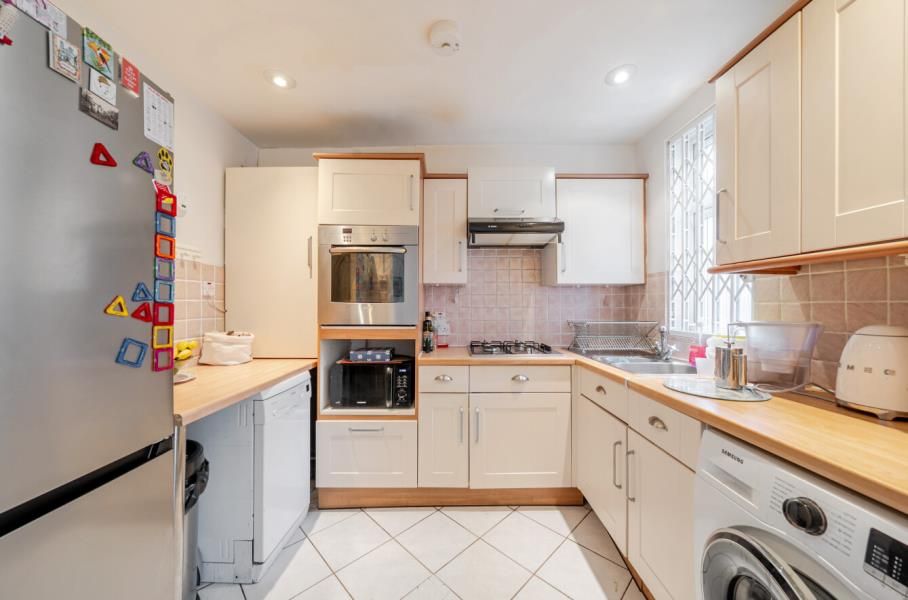 Property photo 2 of 21