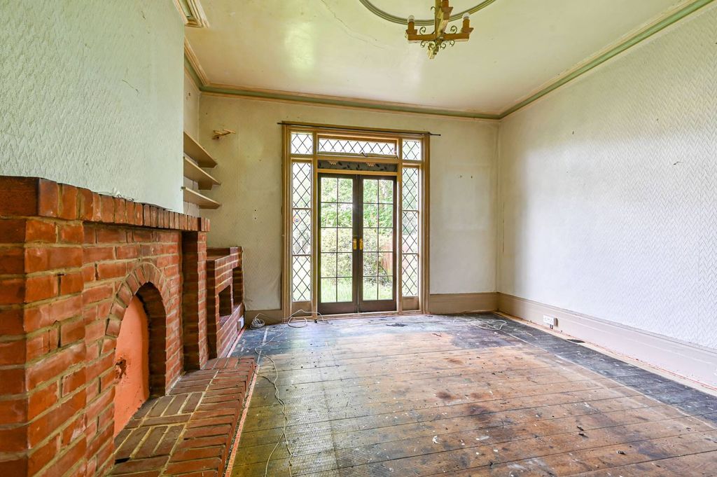Property photo 1 of 13