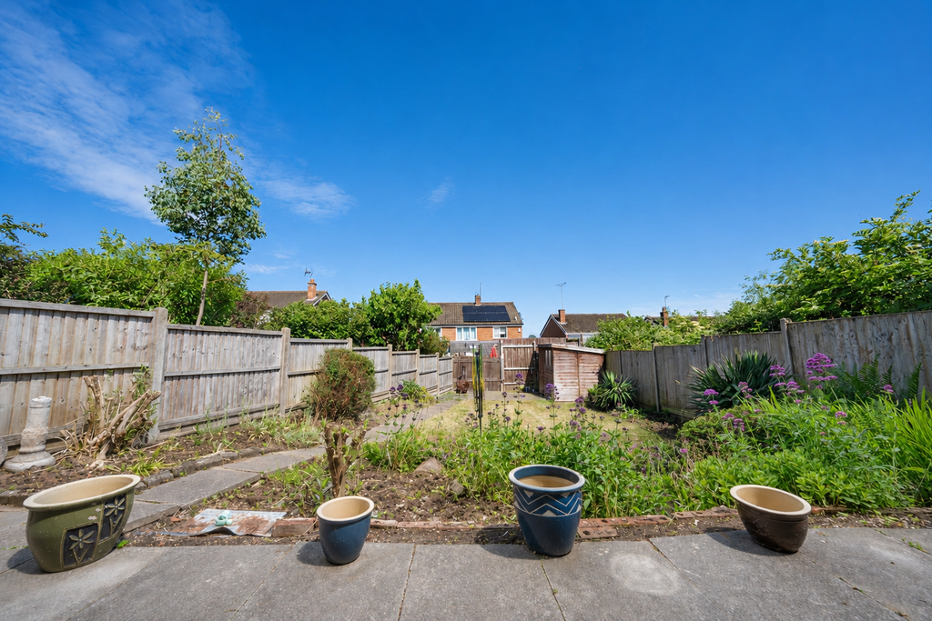 Property photo 3 of 24 Garden