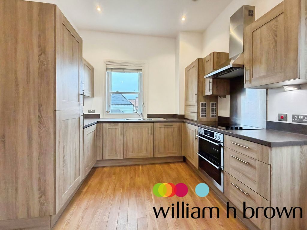 Property photo 2 of 7 Kitchen