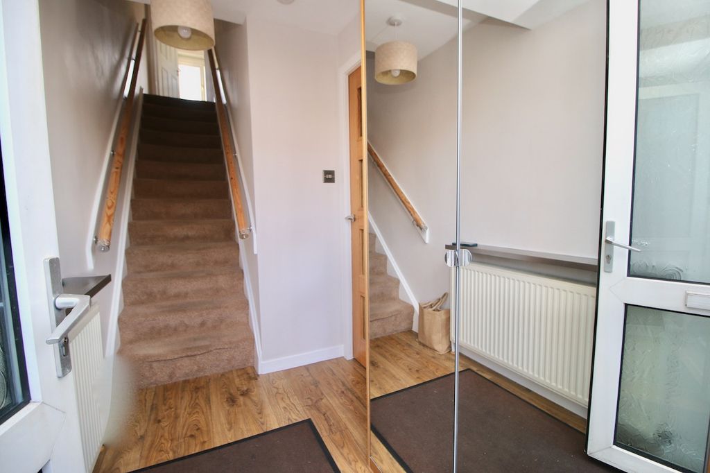 Property photo 3 of 22