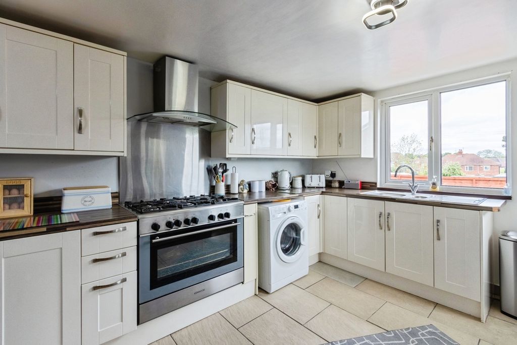 Property photo 3 of 20 Pbox-Img.Jpg