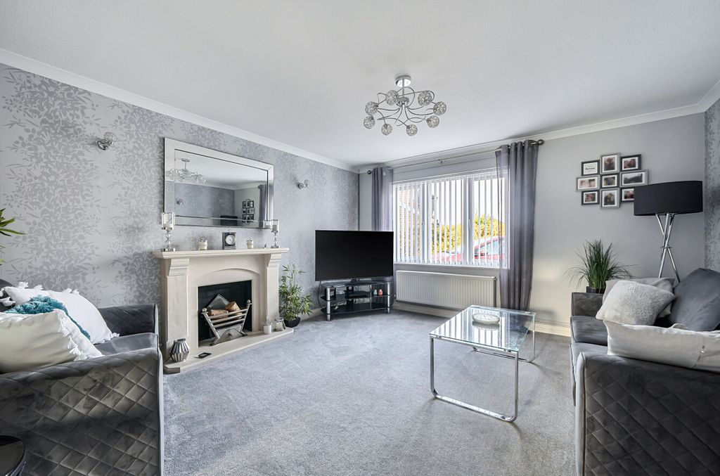 Property photo 2 of 25 1431565-19-69Bd83...