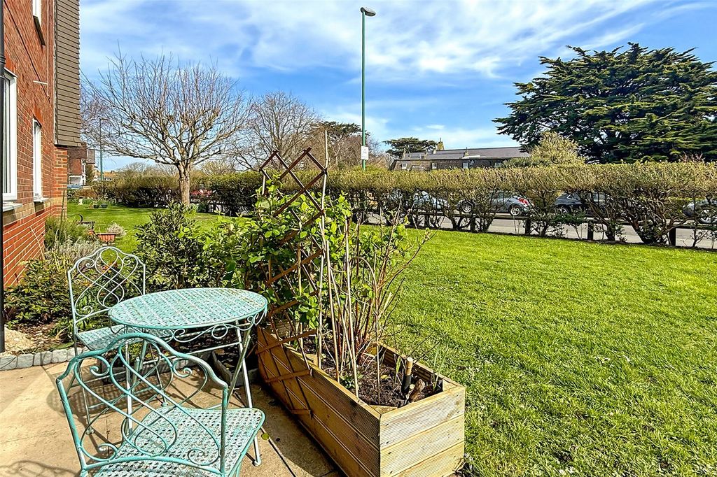 Property photo 2 of 18 Picture No. 43