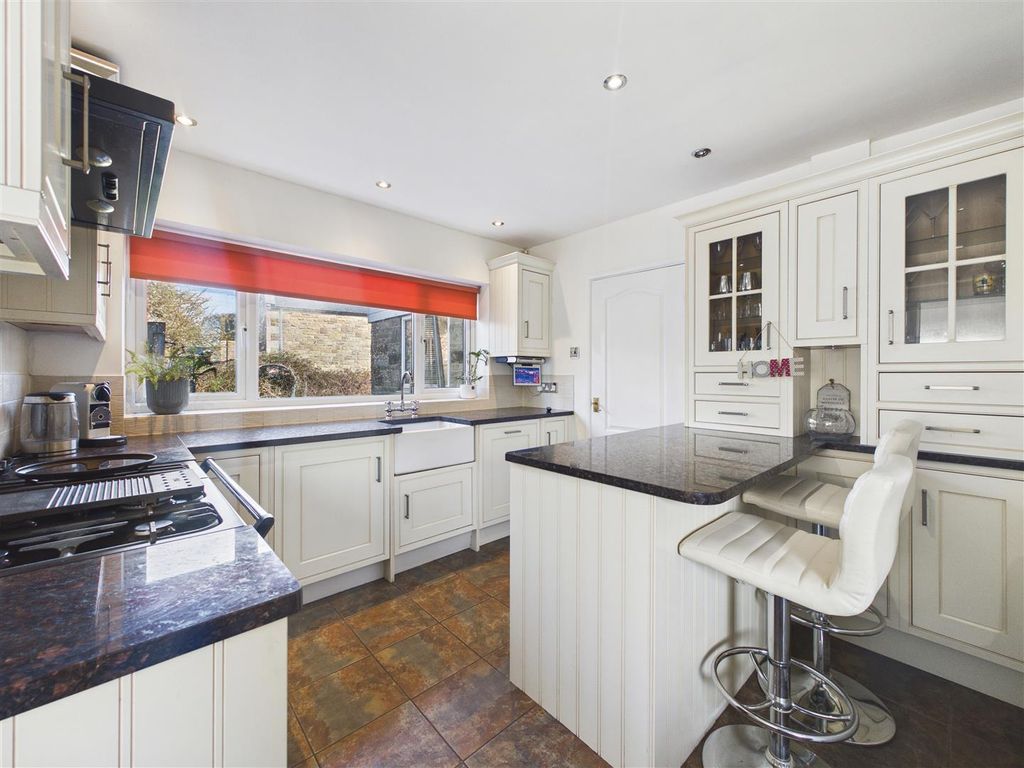 Property photo 3 of 22 Cam05476G0-Pr0151-Still019.Jpg