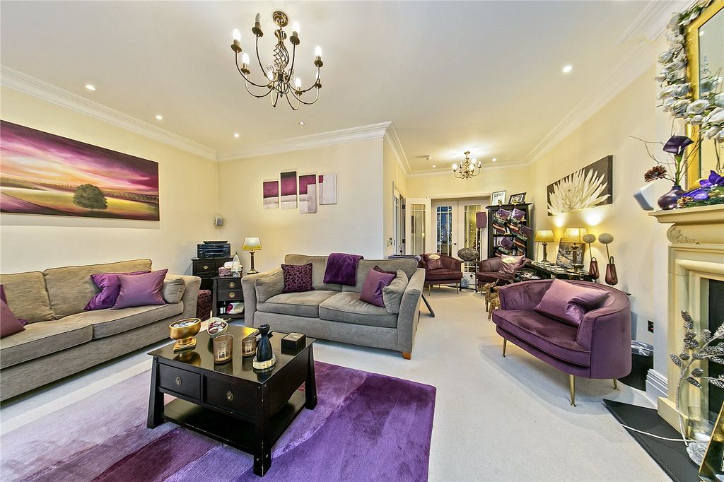 Property photo 2 of 19 Picture No. 03