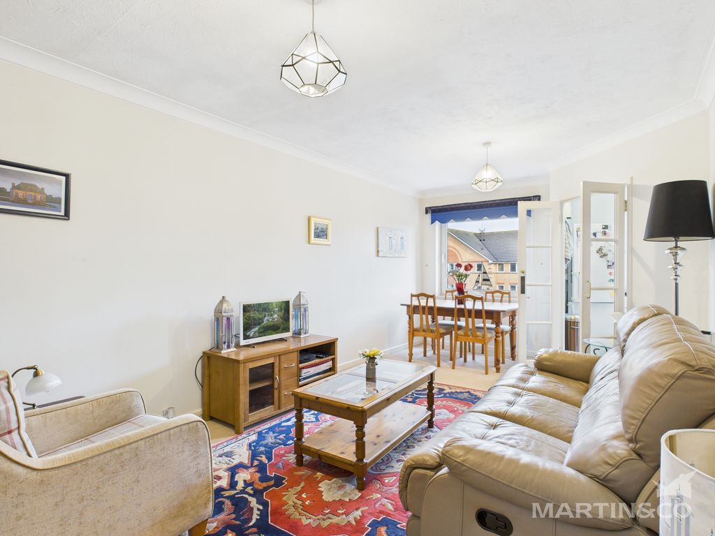 Property photo 2 of 6