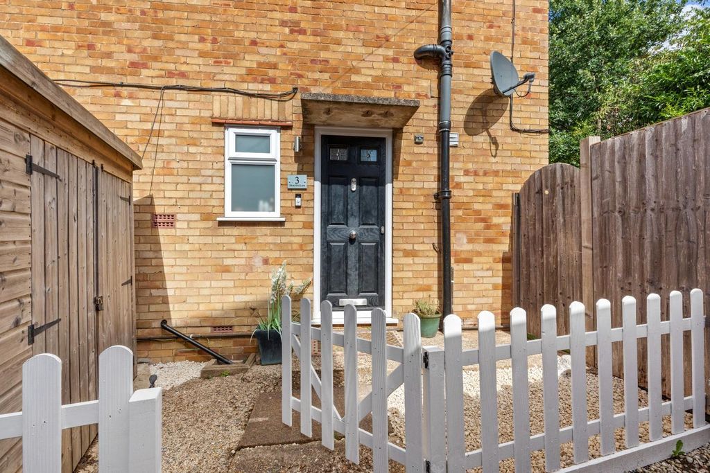 Property photo 1 of 12 Garden Maisonette