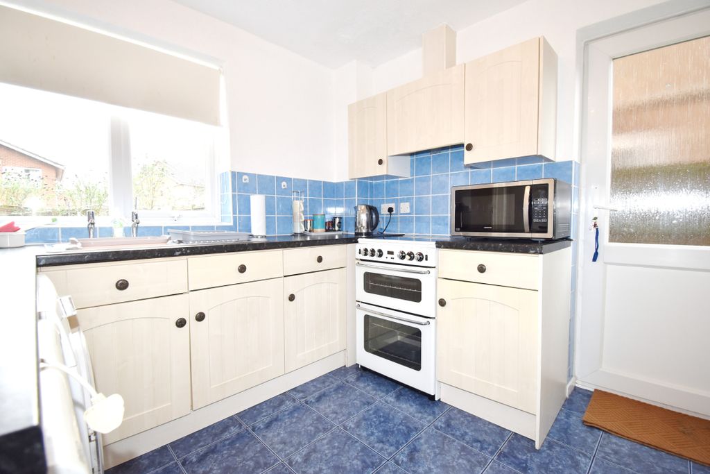 Property photo 2 of 11