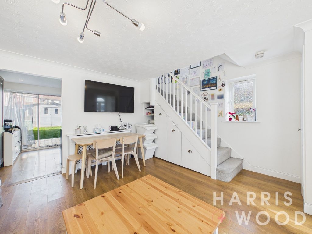 Property photo 3 of 21 4917663