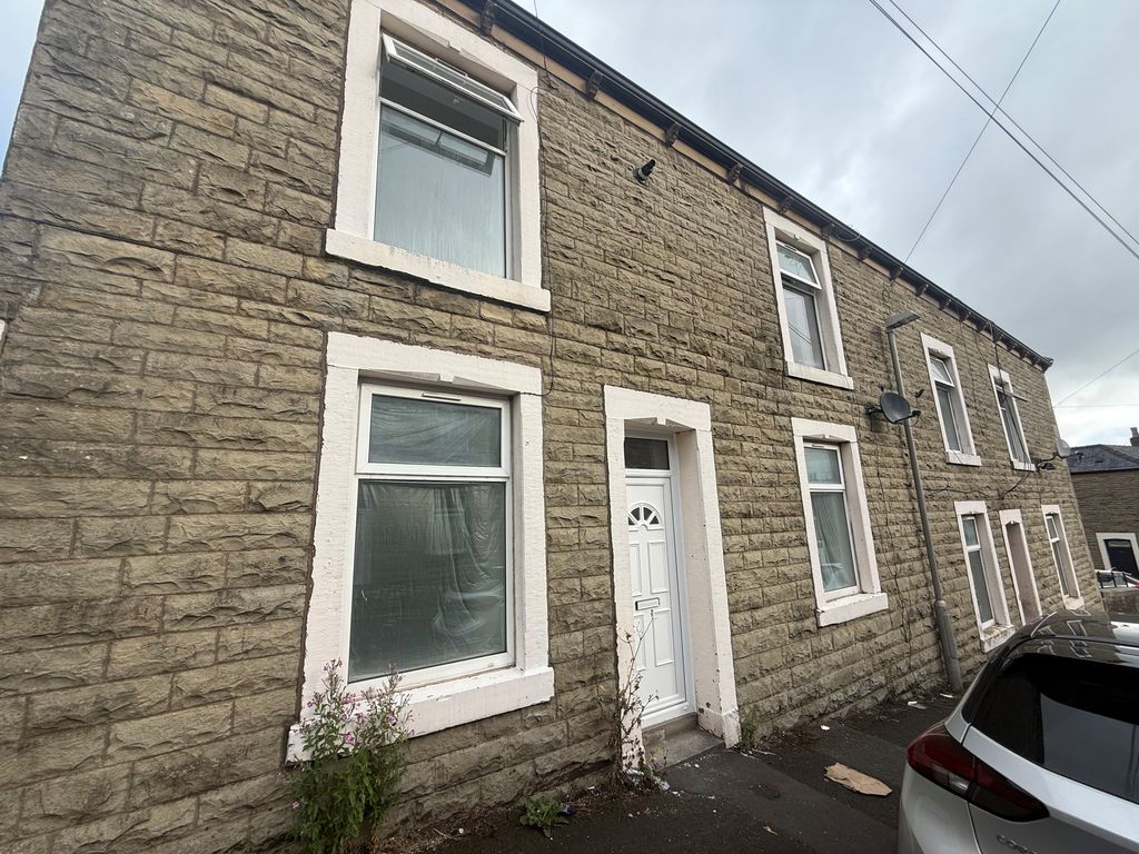 Property photo 3 of 6