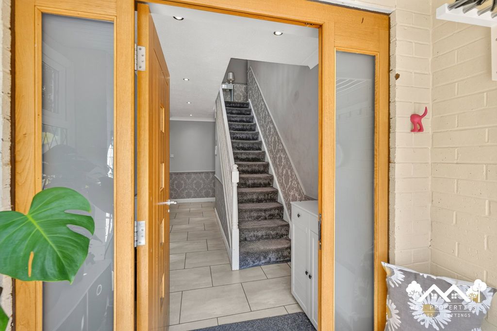 Property photo 2 of 53