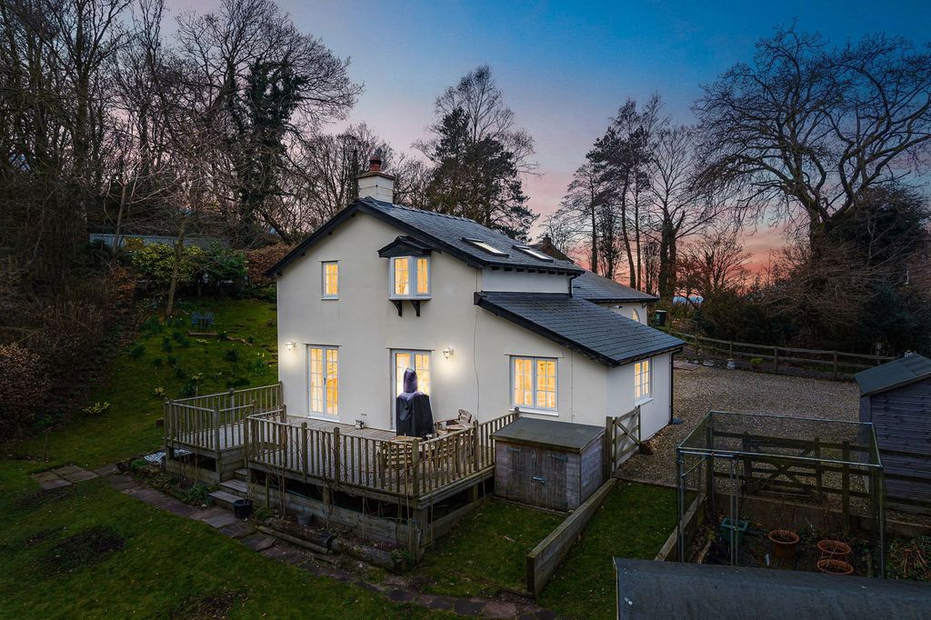Property photo 1 of 53