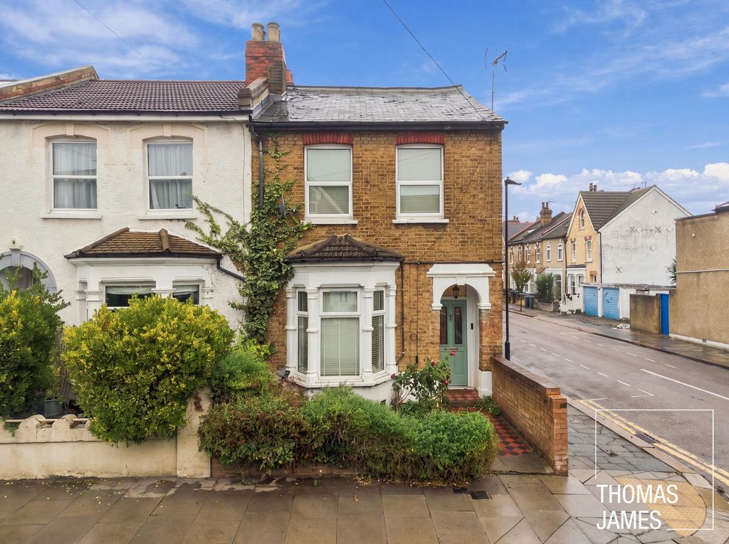 Property photo 1 of 37