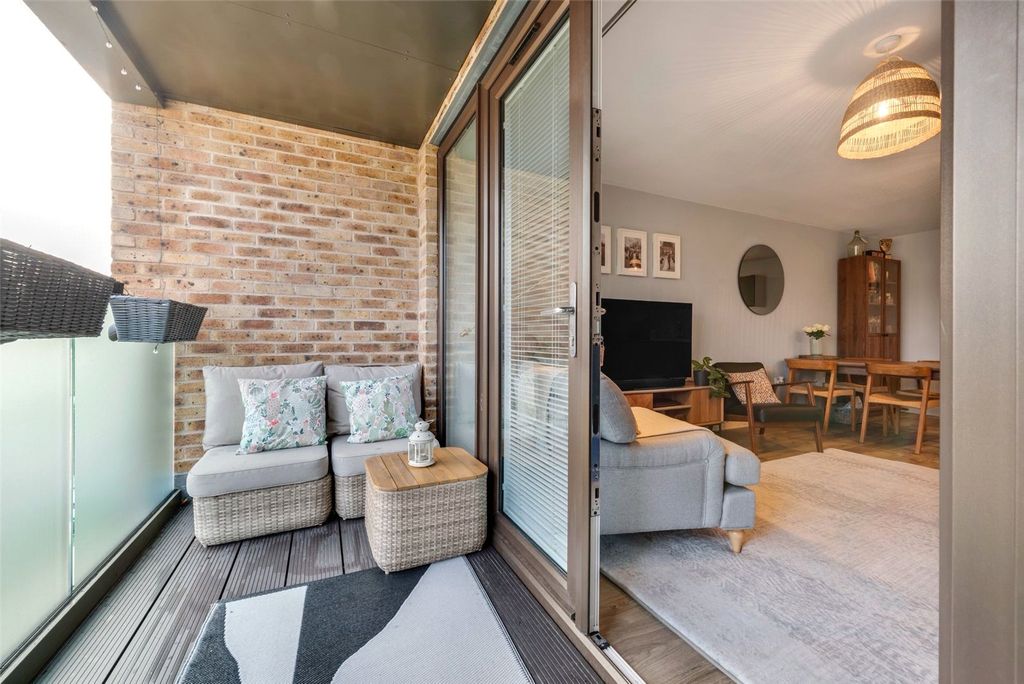 Property photo 2 of 17 Picture No. 04