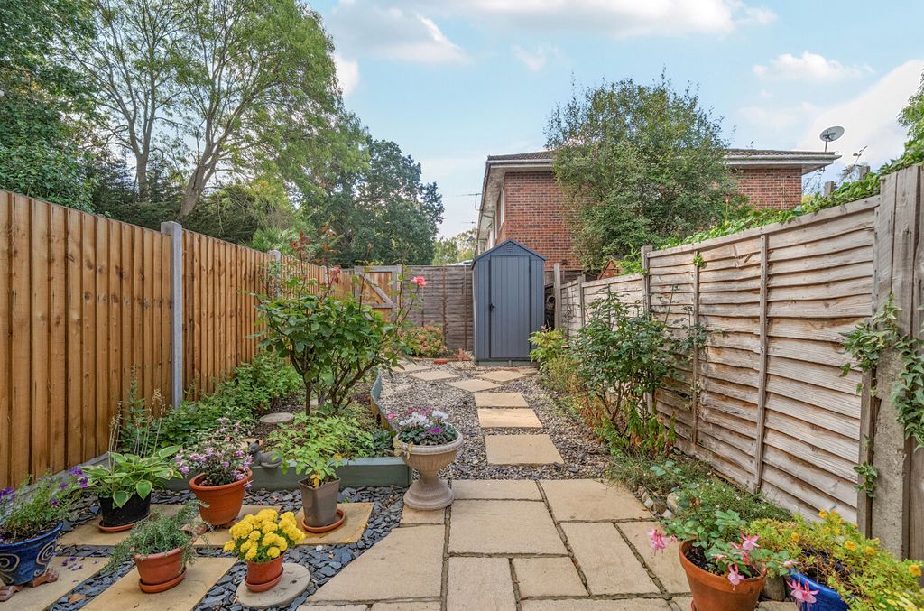 Property photo 3 of 16 Garden