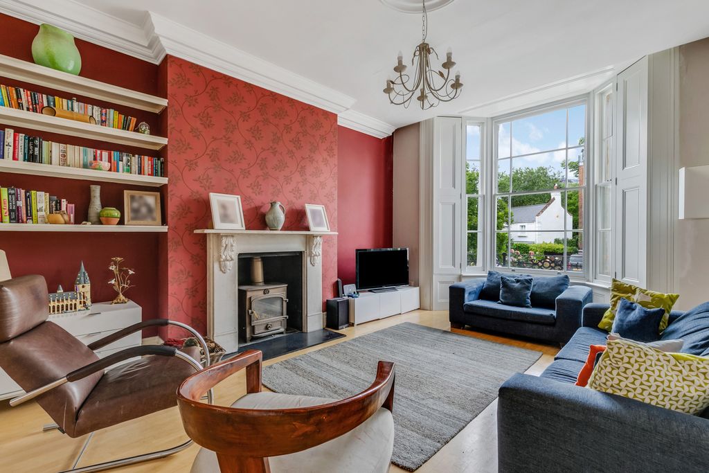 Property photo 1 of 19