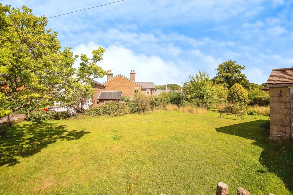 Property photo 3 of 17 Photo