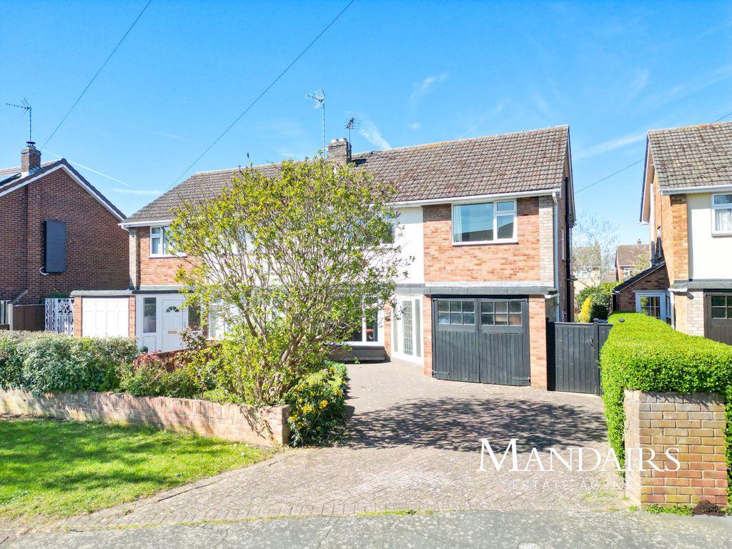 Property photo 1 of 28