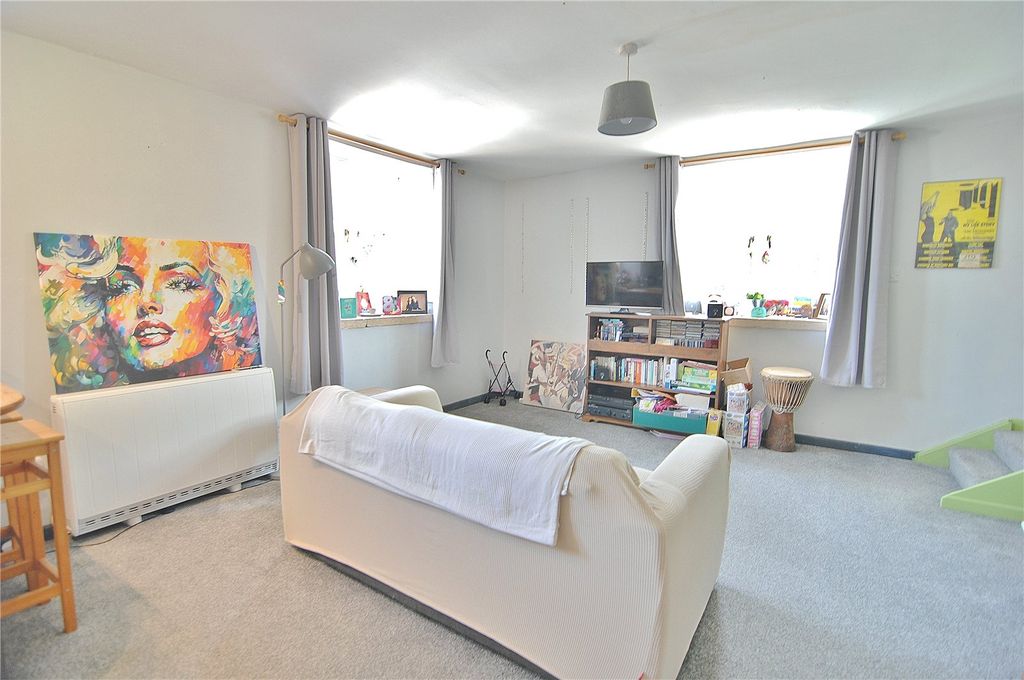 Property photo 2 of 10 Picture No. 19